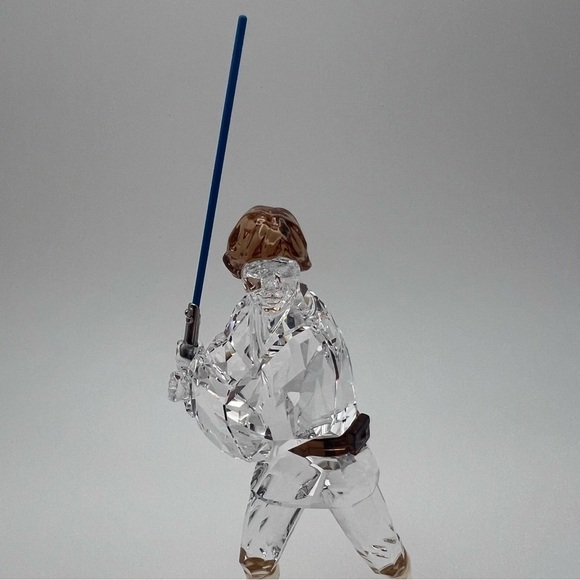 Swarovski 5506806 Luke Skywalker Figurine | Star Wars Disney Crystal Collectible - Picture 8 of 15